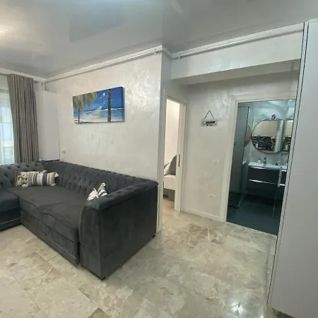 Bright Tomis Promenada 아파트